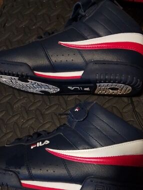 Fila Men's Navy Sneakers with Red & White Accents